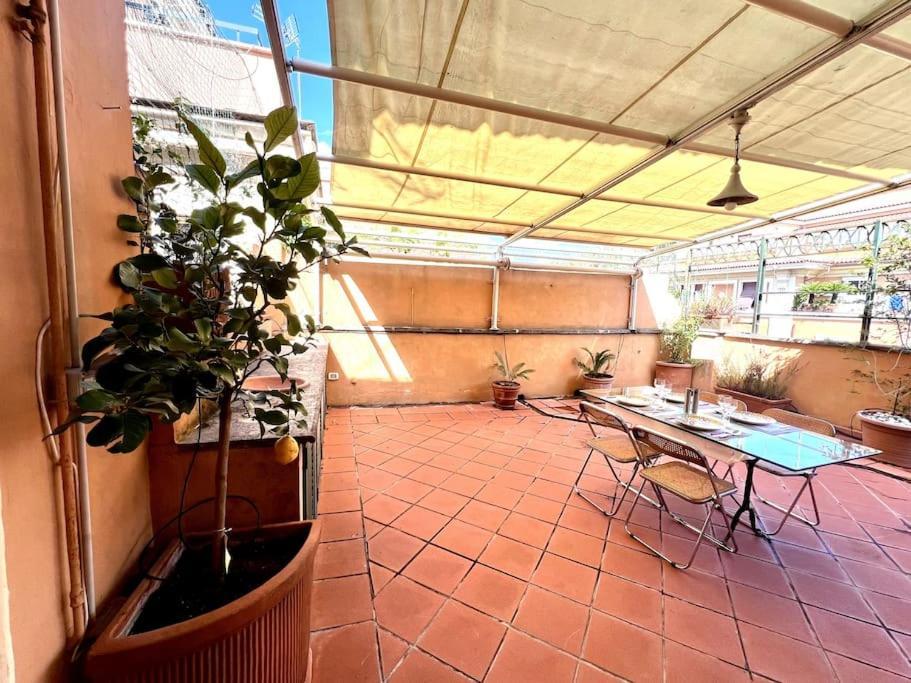 Apartment The Terrace In Rom
