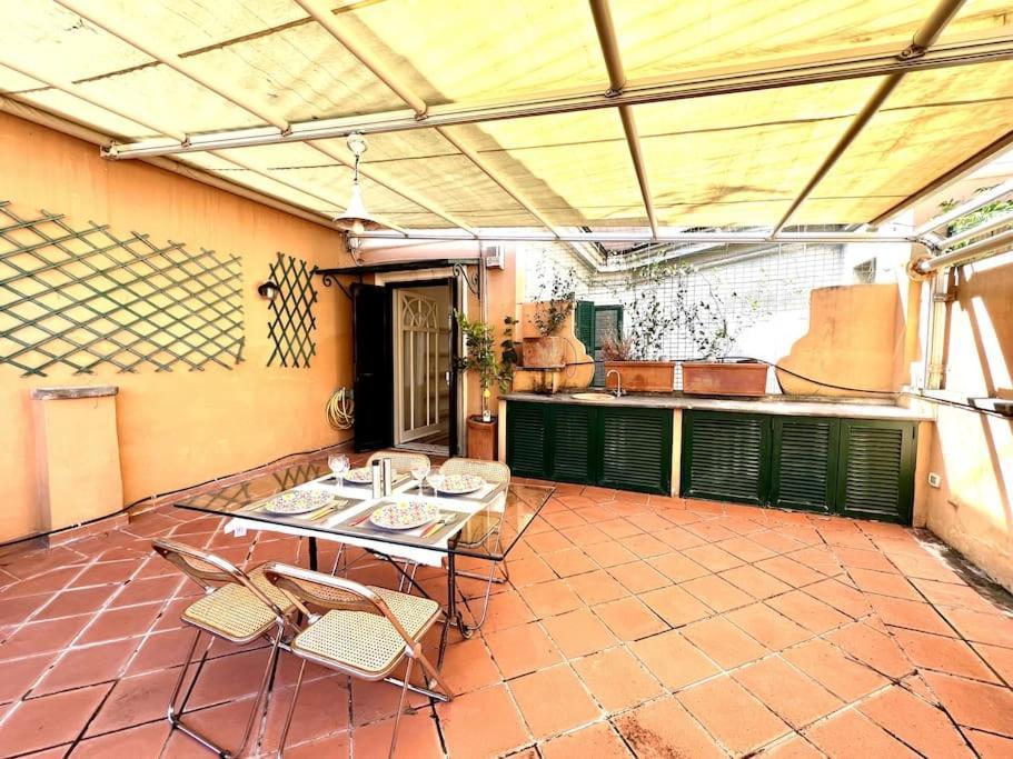 The Terrace In Apartment Rom