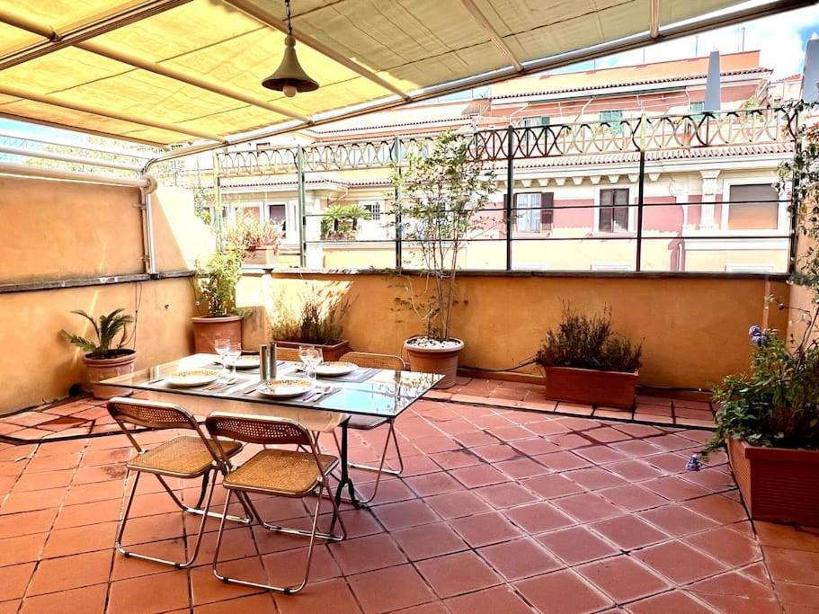 The Terrace In * Rom